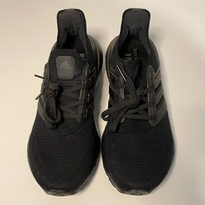 adidas Women's Ultraboost 21 Running Shoe 7M EUC Black/Black/Black